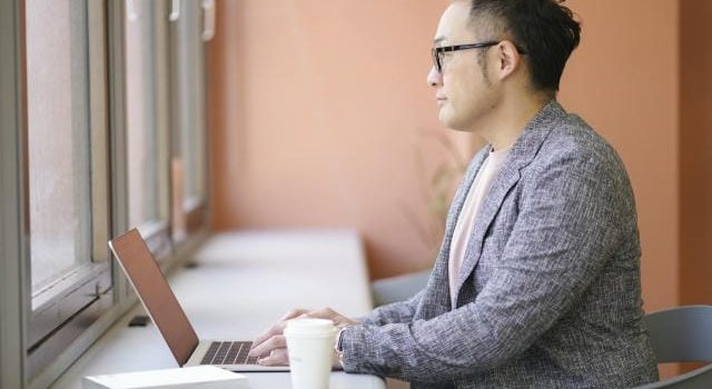 faxdmが今なお選ばれる理由徹底解剖デジタル時代に輝く紙の訴求力